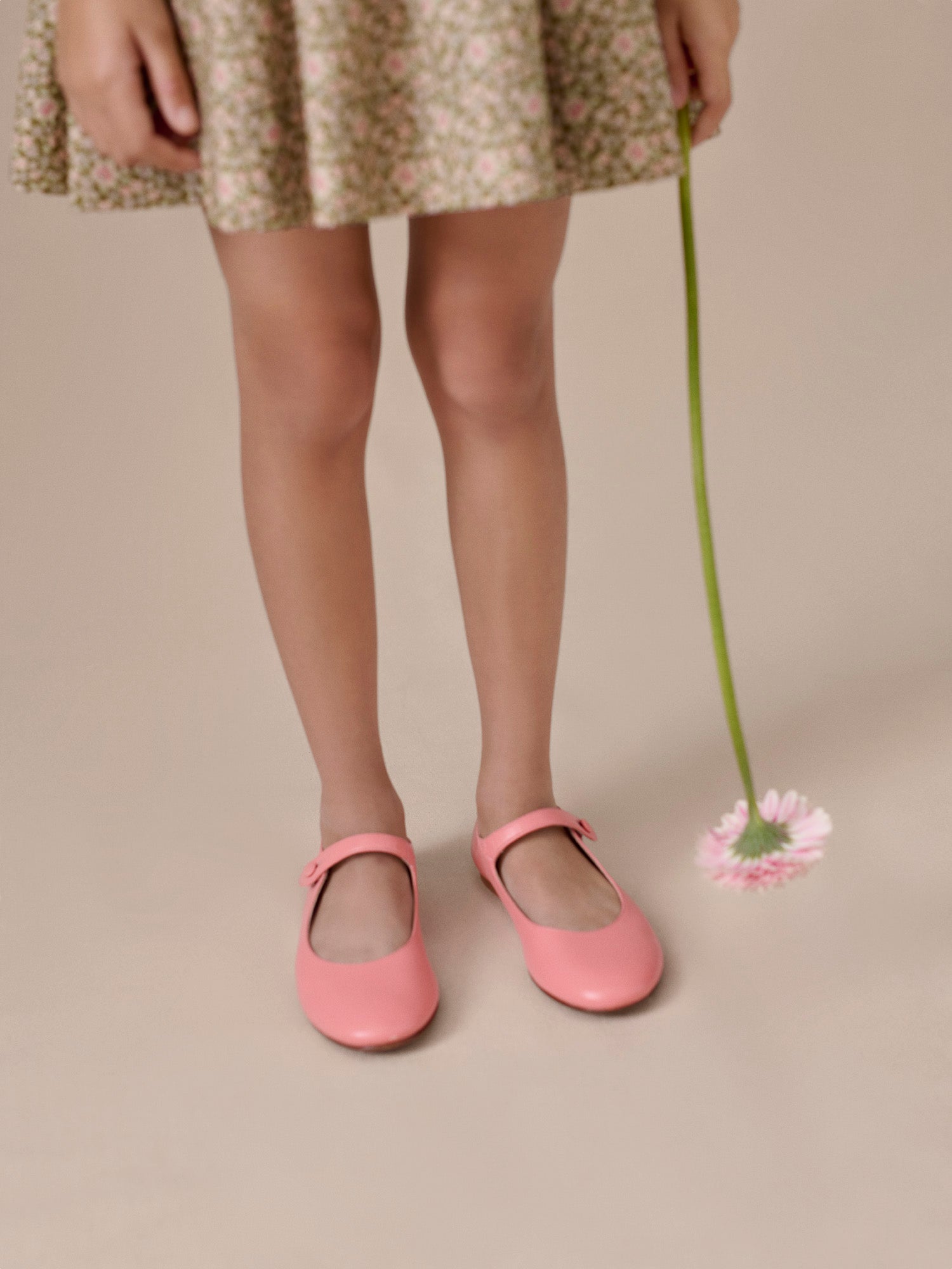 ballerines en cuir corail