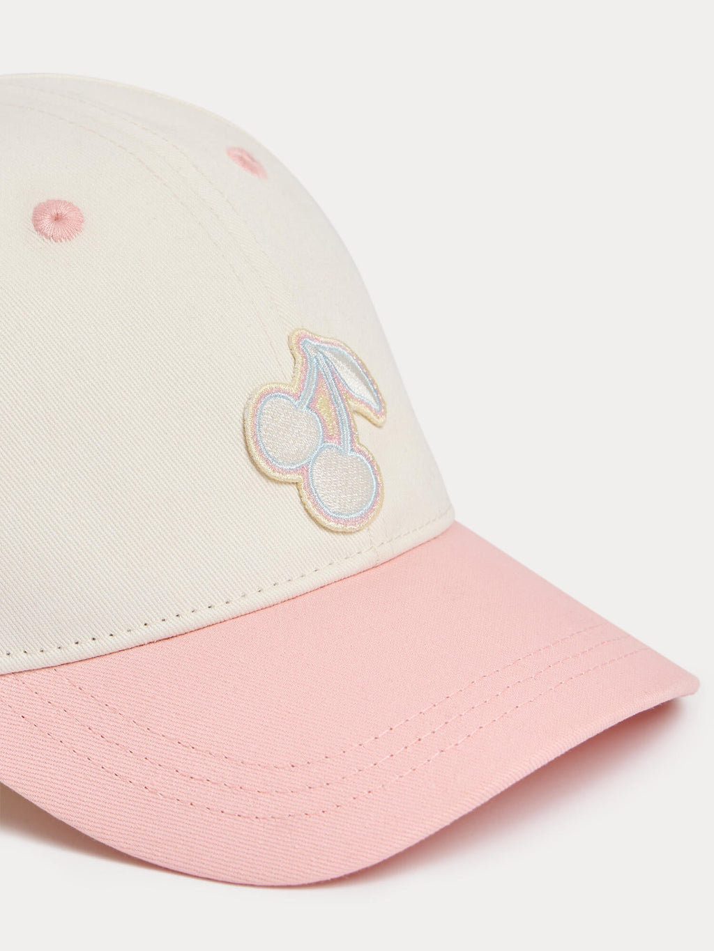 casquette bicolore avec écusson cerise