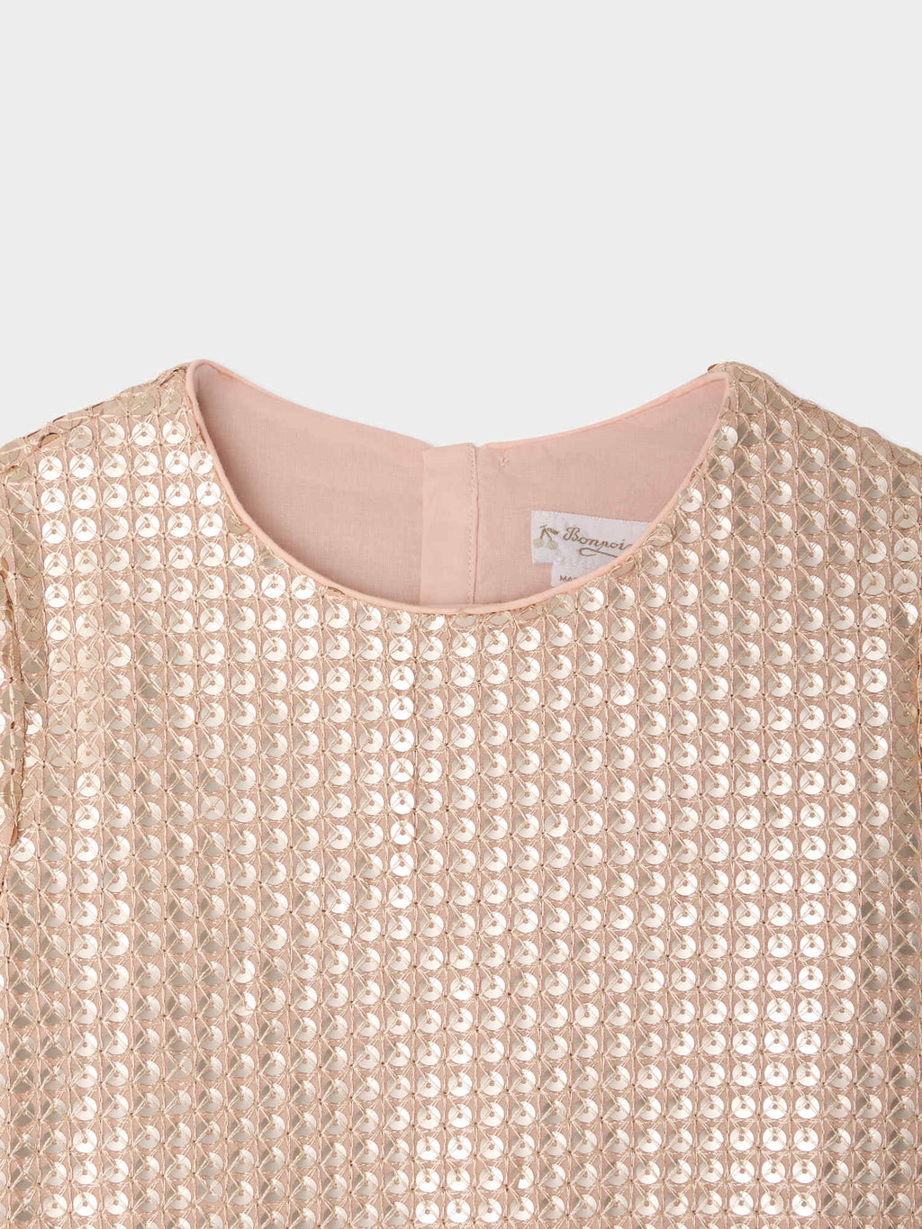 robe brodée de sequins