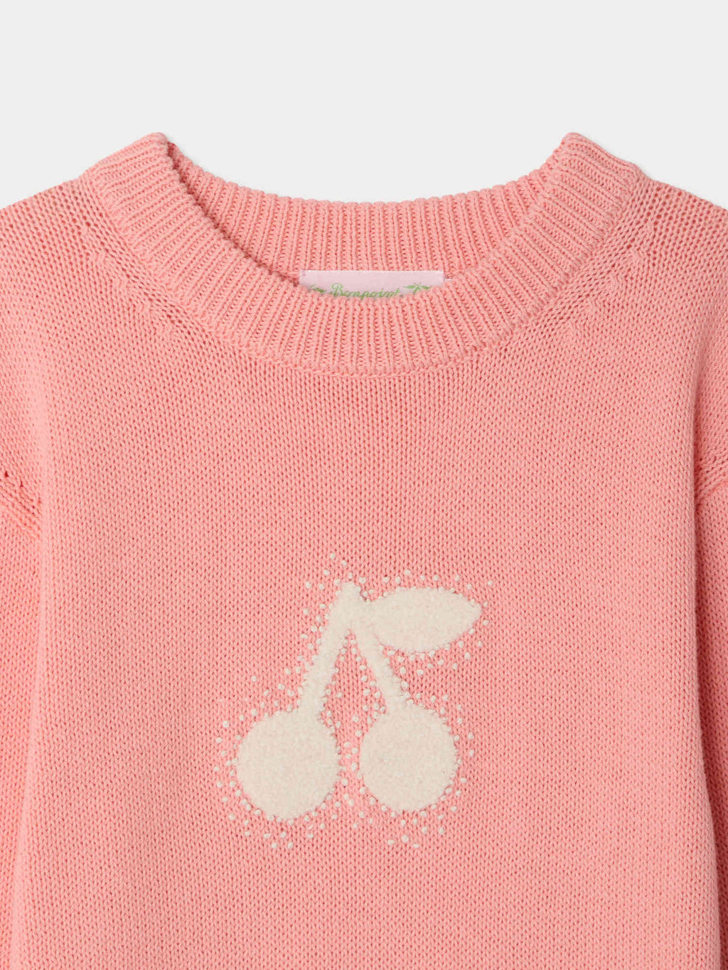 pull brodé de cerises
